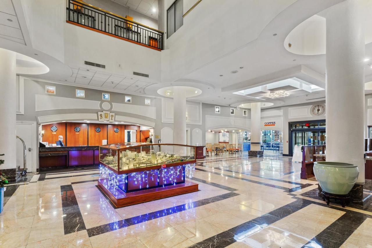 Wyndham Garden Baronne Plaza Hotell New Orleans Exteriör bild