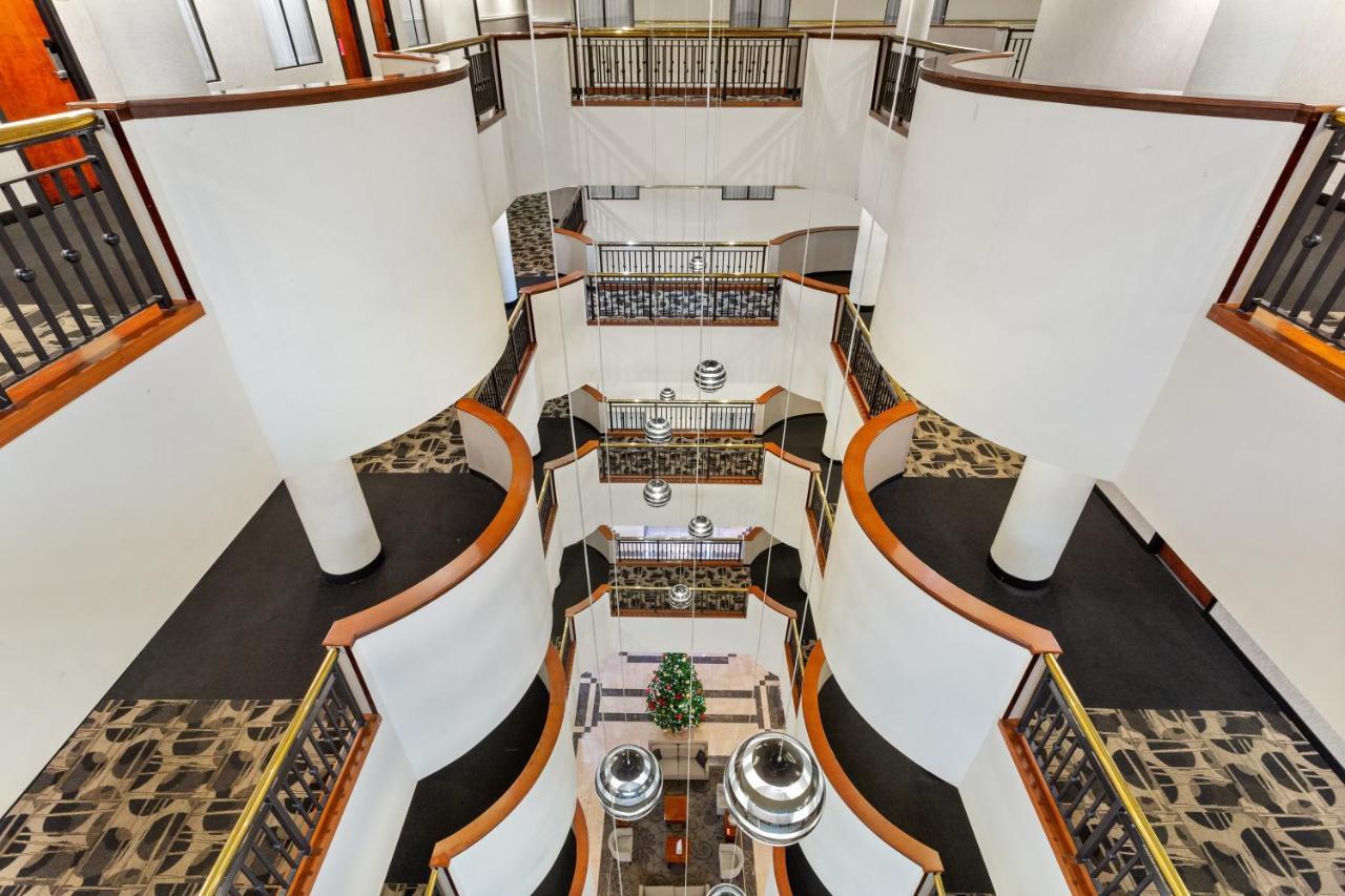 Wyndham Garden Baronne Plaza Hotell New Orleans Exteriör bild